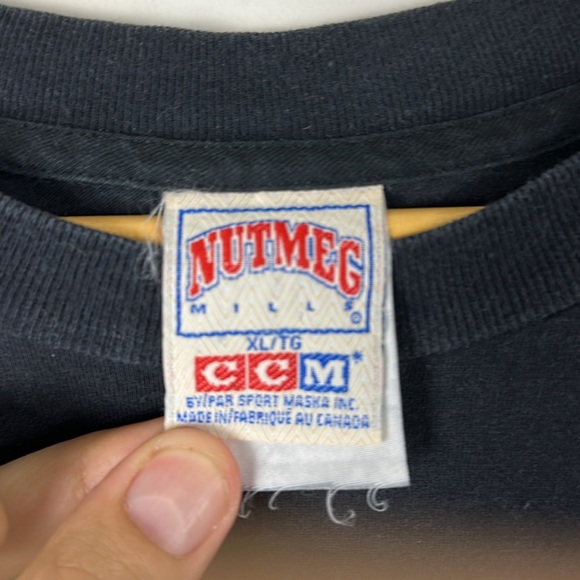 Los Angeles Kings NHL Vintage 90s Nutmeg Mills  Black Graphic T-Shirt - Size XL - Picture 2 of 9